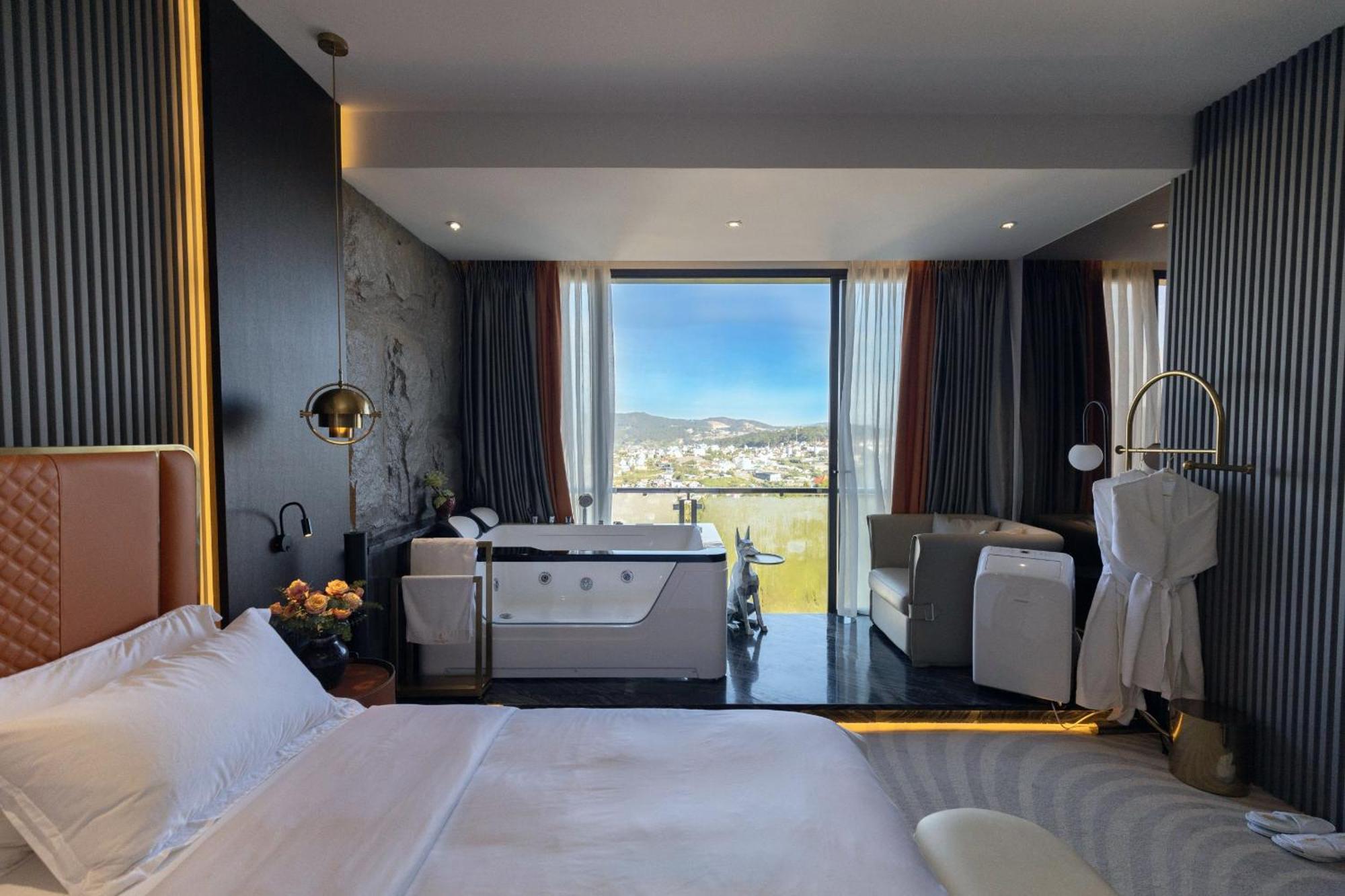 New Century Dalat Hotel Exterior photo