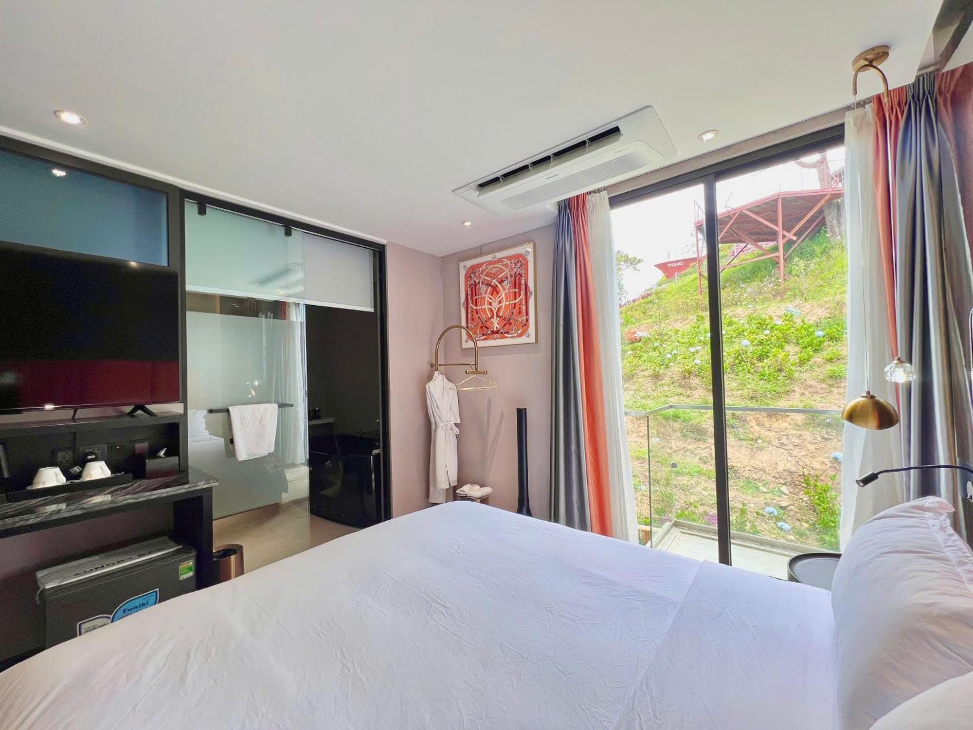 New Century Dalat Hotel Exterior photo
